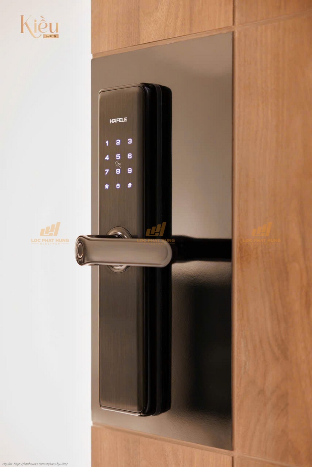 Khóa cửa điện tử thông minh (vân tay, mã số, thẻ từ) bàn giao tại căn hộ Kiều By Kita Quận 5