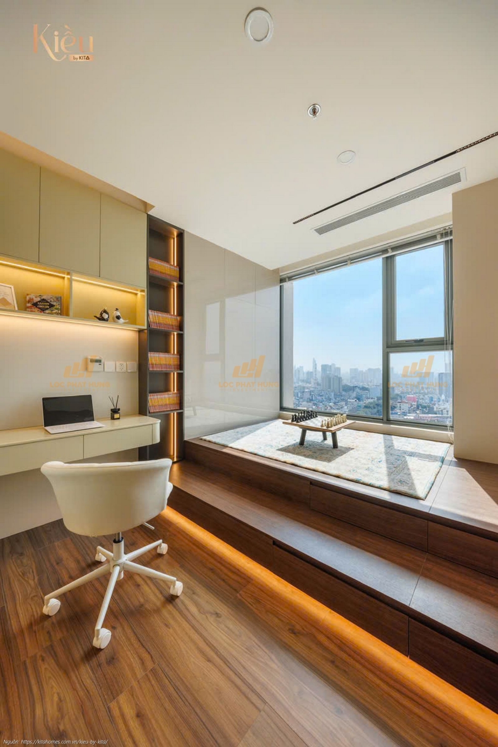 Không gian phòng ngủ master rộng rãi tại nhà mẫu căn hộ 23-02 (3PN-2WC, 155m2) dự án Kiều By Kita Quận 5